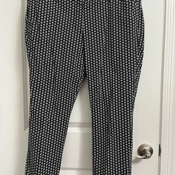 Worthington Women’s  Geometric Black and White Pants - Picture 4 of 4